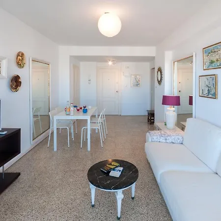 Provenza Apartman Gandía